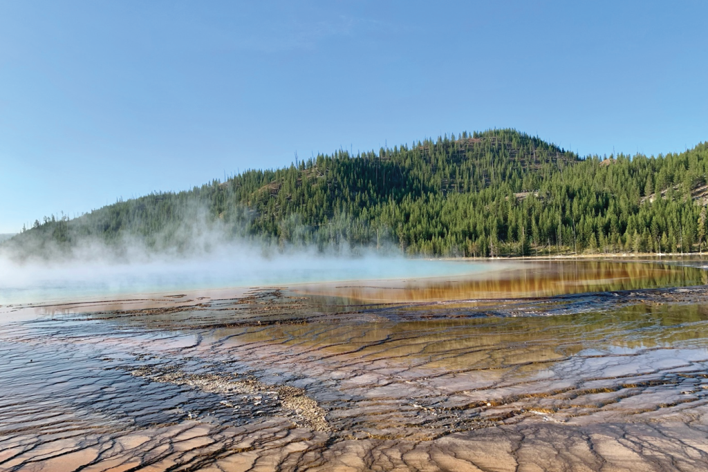 girls-getaway-yellowstone
